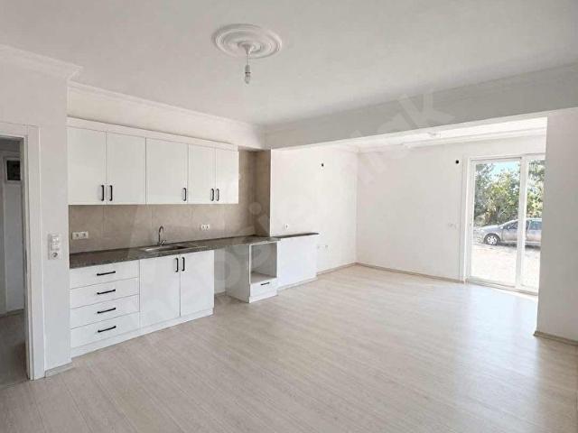 SEYDİKEMER GERİŞBURNU MAHALLESİNDE KİRALIK 3+1 DAİRE