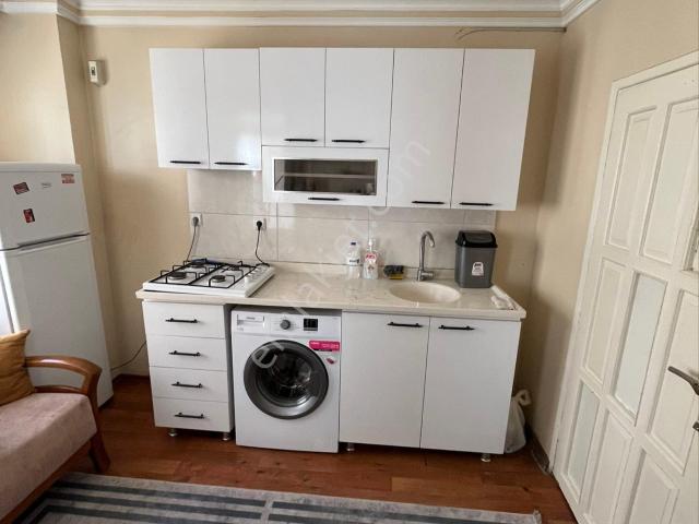 Seyhan Baraj Yolunda Apartman Dairesi İçerisinde Balkonlu Eşyalı Kiralık 1+1