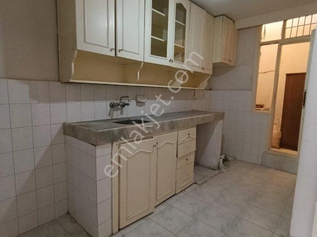 Seyhan Baraj Yolunda Gökkuşağı Civarı Kiralık 3+1 Boş Daire