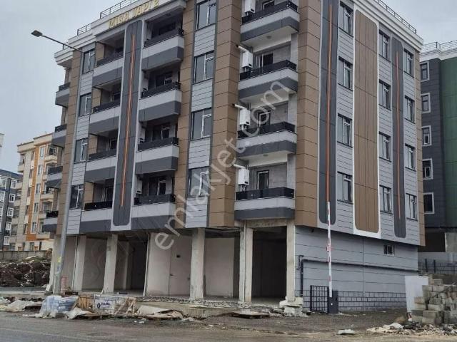 Seyrantepe Mah Satılık 1+1 Ve 2+0 50m2 Ara Kat Daireler Ful