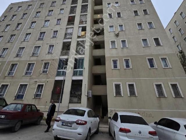 Seyrantepe Toki 450 Konutları Satılık 4+1 Üst Kat Teraslı Daire