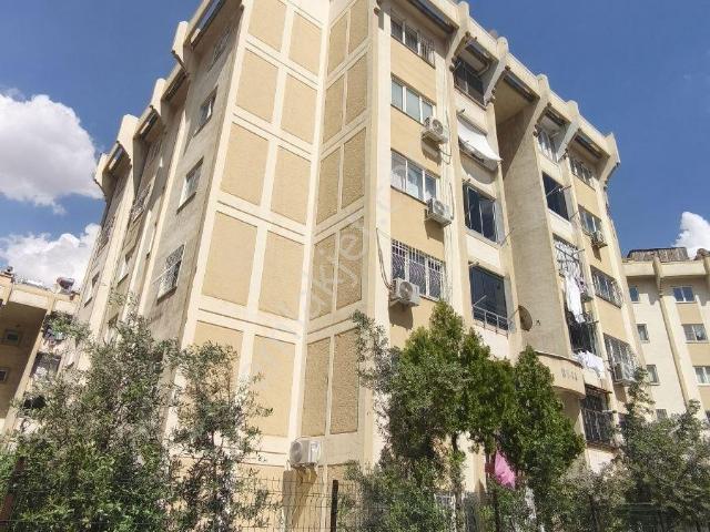 Seyran Emlaktan Satılık 2+1 Göbek Kat Daire