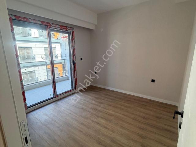 Seyrek Ara Kat Kiralık Havuz Cephe Daire