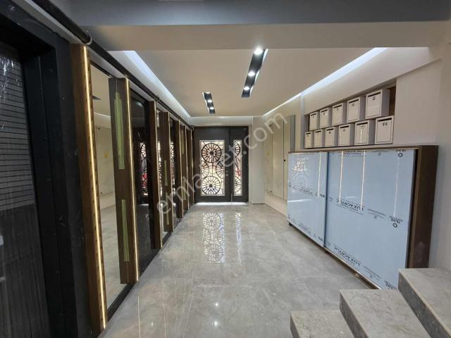 Seyrek Meydanda Ara Kat Full Eşyaşı Daire 45 M2 Net