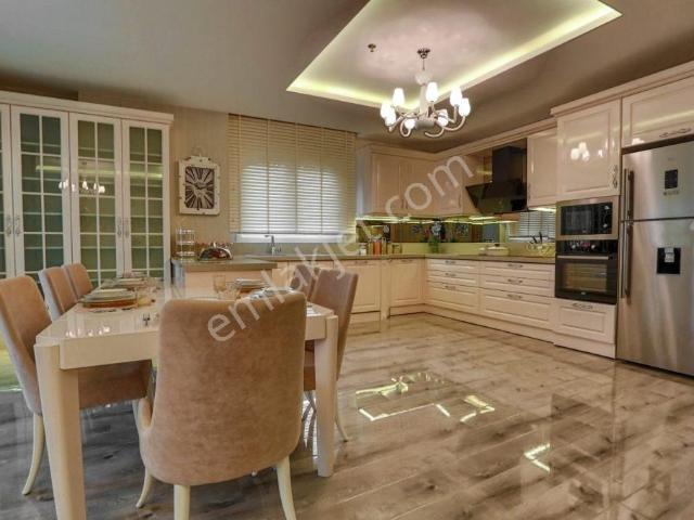 Seyri Şahane Konutlarında Ön Peyzaj Cephe Lüx 4+1 Kiralık