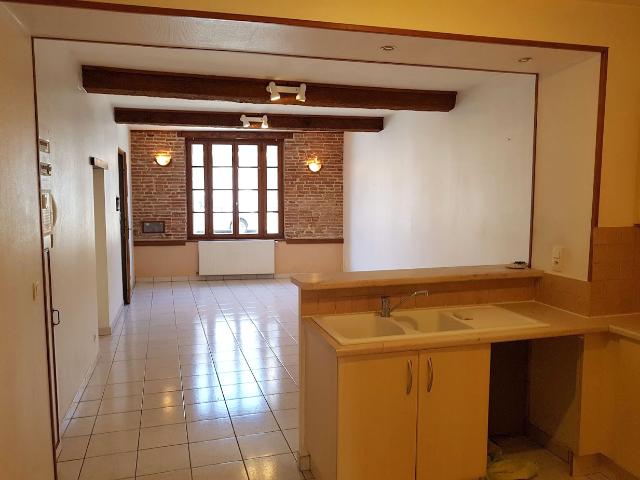 SEYSSES APPARTEMETN T2 de 55 m2, en rez de chaussée, au centre ville