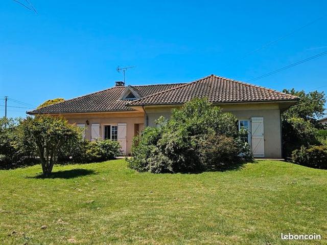 SEYSSES VILLA T5/6 de 192 m² au sol SH 138 m² avec terrain de 1727 m² et grand garage