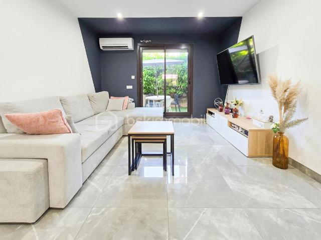 SEYSSINS Village – Appartement T2 Bis rénové avec 2 terrasses privatives – Résidence du Parc
