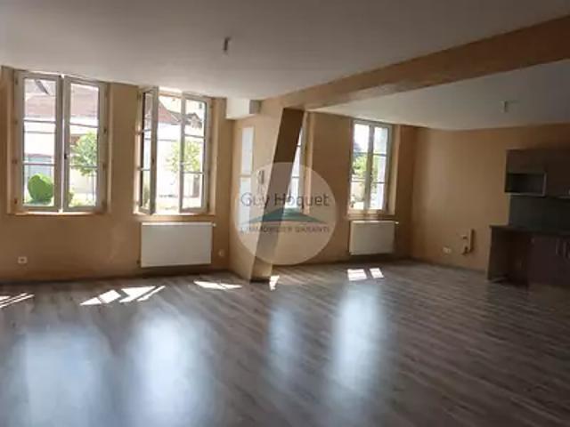 Sézanne 51120 Location appartement 3 pièces t3 au dernier étage cave