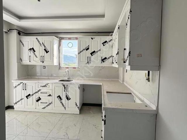 Sezer Emlaktan Ara Kat Fırsat Satılık 3+1