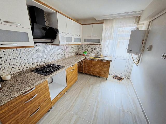 Sezgin Cad. Yakını 5+1 250m² 2.kat Ful Yapılı Kapalı Teraslı Gny