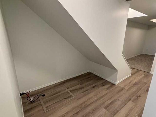 SF295 – 11827 47 Street NW | 3 Bed 1 Bath | 1 MONTH FREE 2 Bedroom Apartment for Rent at 11827 47 St Nw, Edmonton, AB T5W 2W7 Beacon Heights