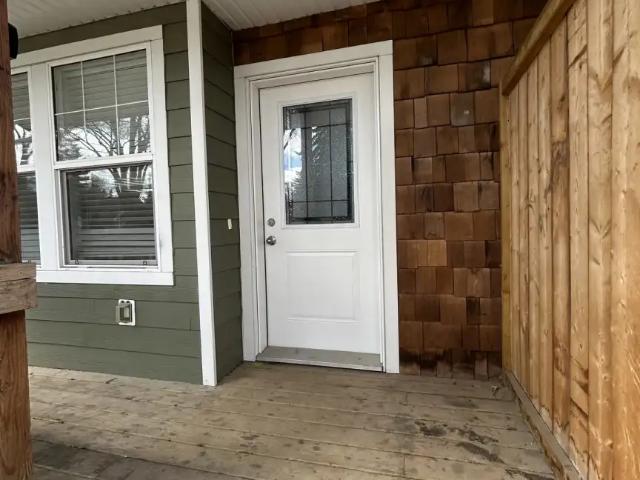 SF222 | 1 Month Free – Spacious 4 Bedroom Main Floor Home – North Edmonton