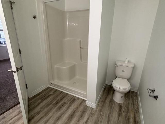 SF226 – Elmwood Park Duplex for Rent | 4 4 Bedroom Apartment for Rent at 12525 77 St Nw, Edmonton, AB T5B 2H6 Elmwood Park