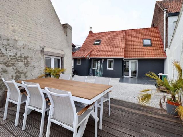 Sfeervolle, instapklare woning te Centrum Zwevegem!