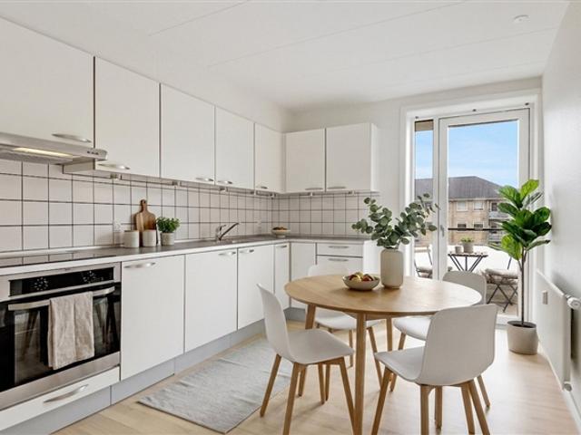 Moderne 2 rums bolig med altan, Aalborg, Nordjylland