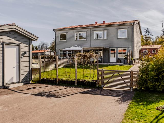 Skogsbrynsvägen 8A