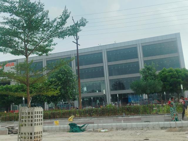 SKA Arcadia Commercial Shop 191 Sq. Ft. in Wave City Ghaziabad Listing ID: #9912