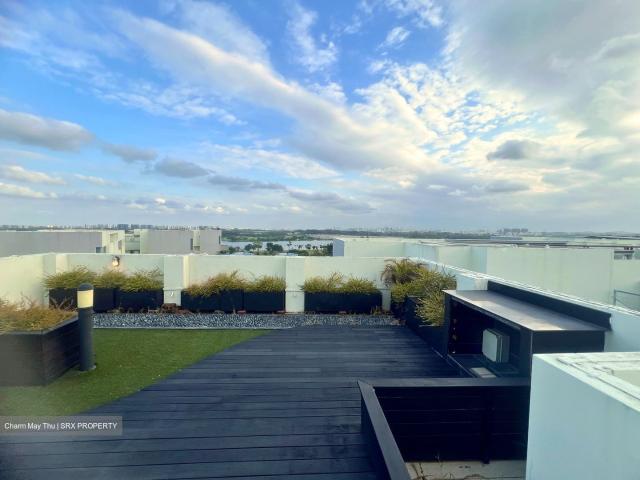 Skies Miltonia D27, Condominium