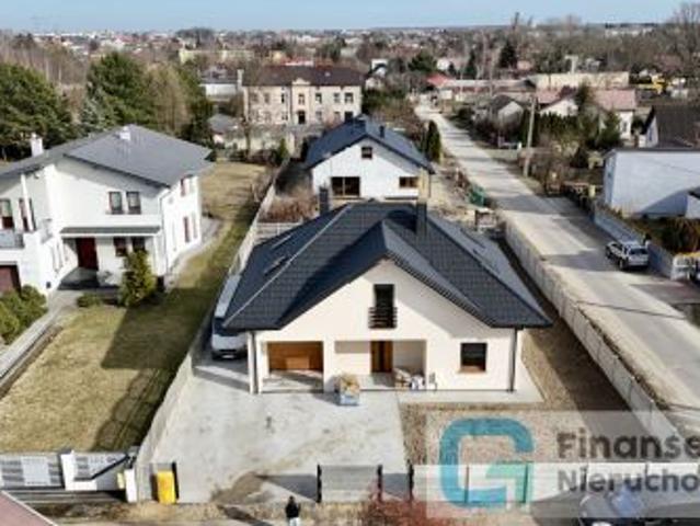 Skierniewice, ul. Sosnowa, 150 m² Dom
