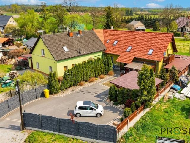 Skrajny segment domu 151 m2 po remoncie, garaż, ogród