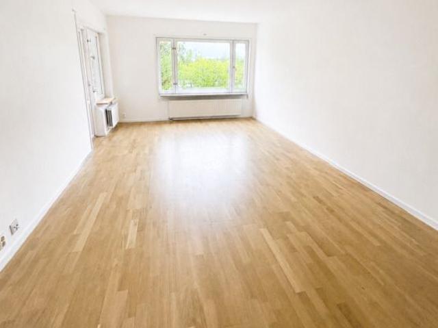 Skrinnarvägen 6