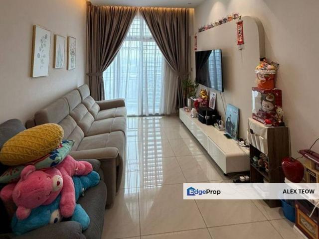 SKS Habitat Apartment, Larkin