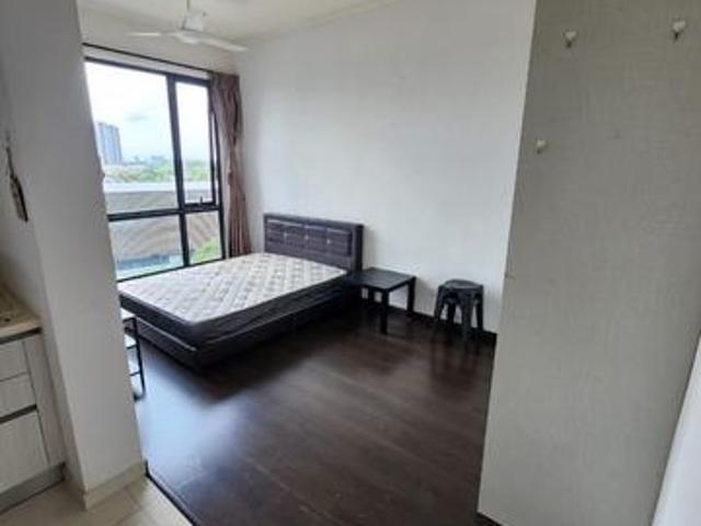 SKS Pavillion Dualkey Unit Studio House Low Rental Walking To CIQ