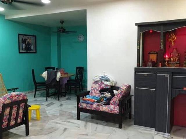 SkudaiTaman Sri PutriJalan Timah2 Storey Terrace House