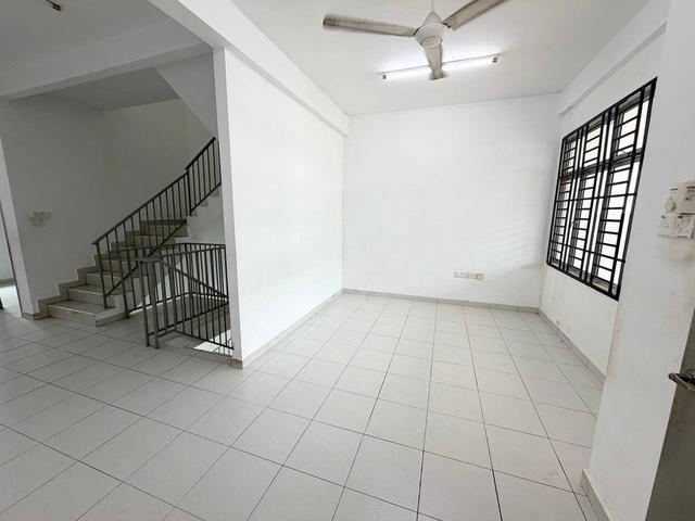 Skudai 25 Storey House Taman Pulai Mutiara Original Unfurnished GG