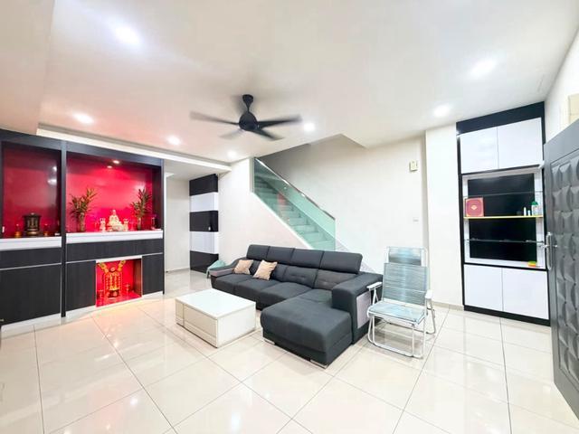 Skudai 2 Storey House LA Garden Taman Pulai Jaya Renovated Furnish GG