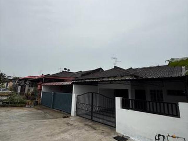 Skudai Baru Jalan Hang Kasturi 1 Storey renovated 4beds 2baths