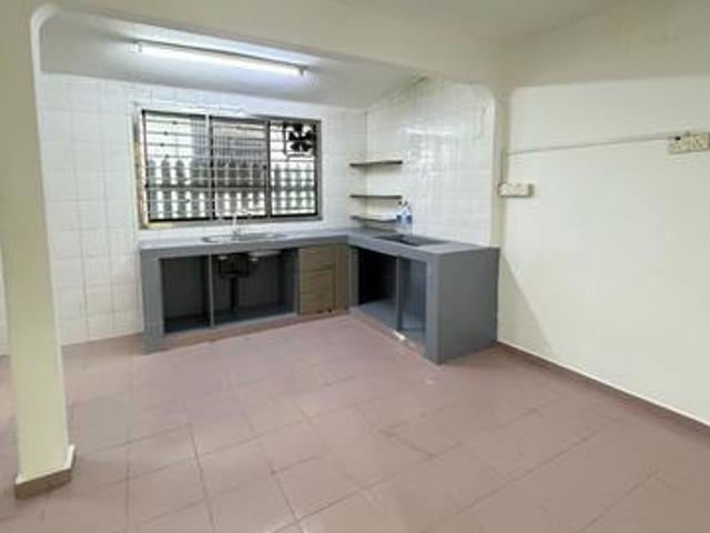 SKUDAI BARU JALAN RONGGENG 1Storey Terrace House FOR SALE