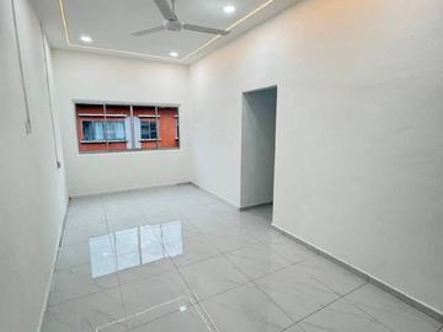 Skudai Flat 3bed 2bath Full loan dengan cash back unit