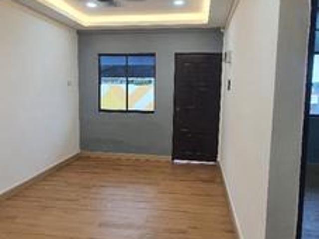 Skudai Kangar pulai Nuri flat LEVEL 2 FULL LOAN