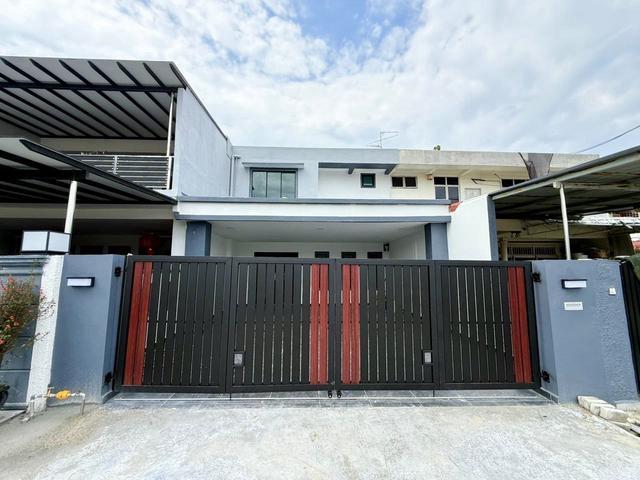Skudai Sri Putri Double Storey Terrace Newly Fully Renovated Extend