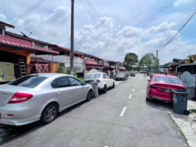 Skudai Taman Skudai Baru Jalan Hang Tuah LCost Double Storey House