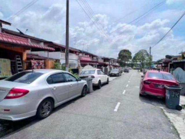 Skudai Taman Skudai Baru Jalan Hang Tuah LCost Double Storey House