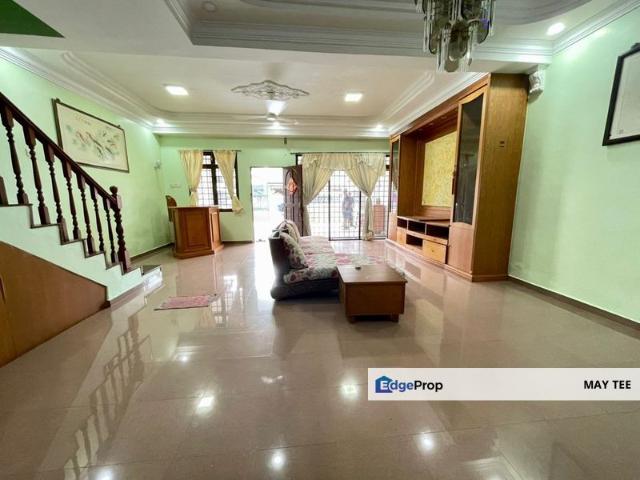Skudai / Taman Sri Skudai / Double Storey House / Furnished Kitchen fully extended