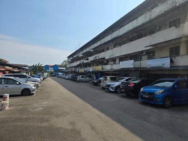 Skudai Taman Ungku Tun Aminah Jalan Hulubalang Flat Level 3