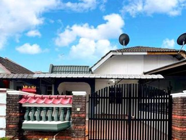 Skudai Taman Universiti 1 Storey Terrace House