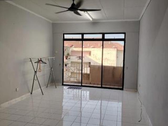 Skudai Villa Tun Aminah Near Bukit Indah 3 Bedroom 2 Bath