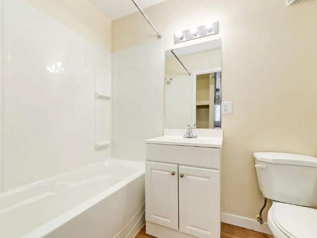 Skyview Apartments 1 Bedroom Apartment for Rent at 12948 118 Ave Nw, Edmonton, AB T5L 2L4 Sherbrooke