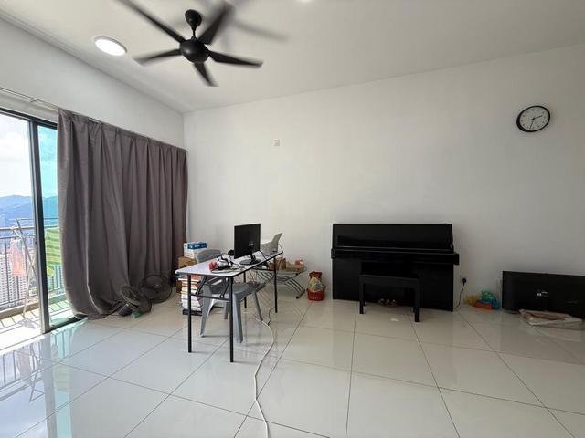 Skyview residence 1250sf High floor Basic unit Jelutong 1