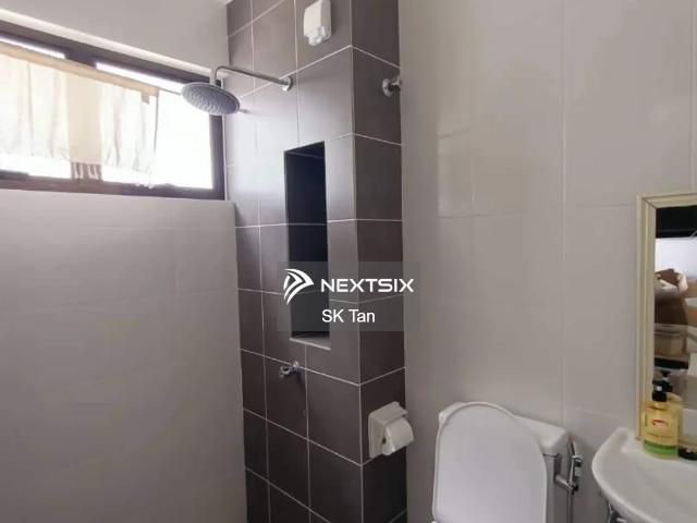 Skyvilla Apartment, MJC Block C Level 10 Size: 1001sf 3 bedroom 2 bathroom Partially furnished