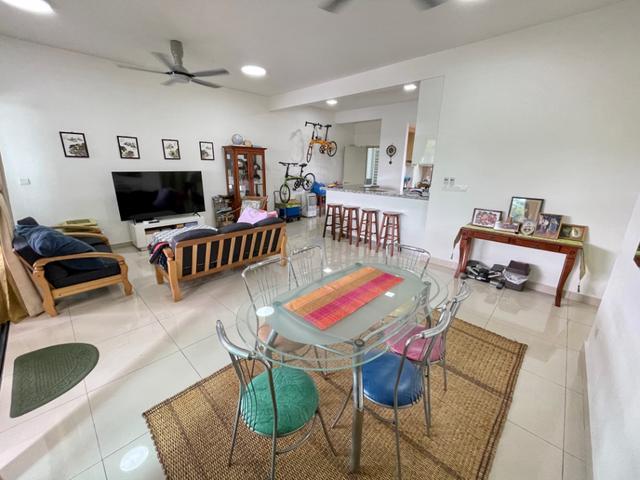 Skyvilla Disland Condo Corner Ground Floor with Garden Balcony Reno
