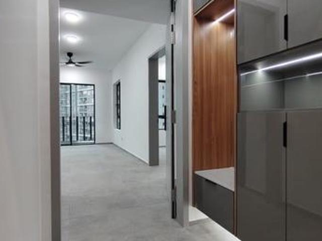SkyVogue Condominium For Rent