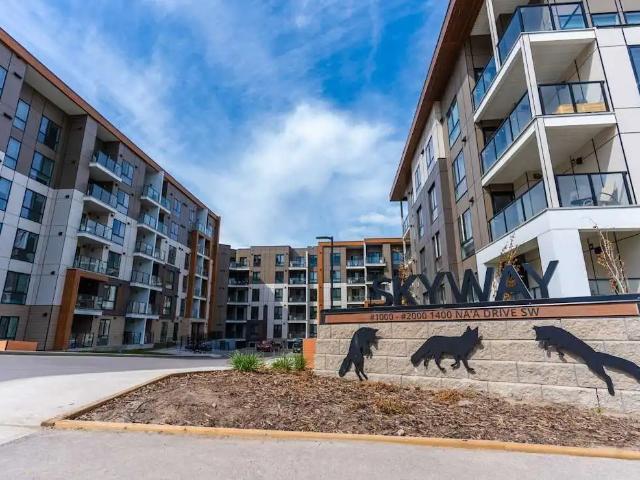 Skyway Apartments