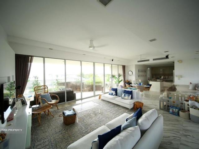 Sky@eleven D11, Condominium