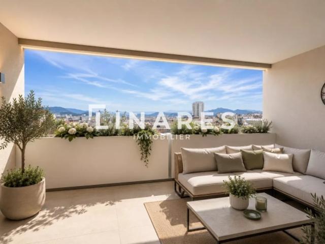 SKY LOFT Appartement duplex T5 de 145 m² Terrasse Parking double Garage Cave 13008
